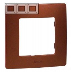 Рамка 3-я, цвет какао, Legrand Etika 672573