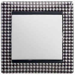 Рамка 1 пост Гусиные лапки Legrand Valena 770420