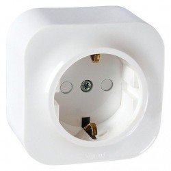 Розетка с заземлением накладная, со шторками, белая, 782250 Legrand Quteo