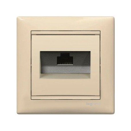 Механизм розетки компьютерной 1х RJ45 слоновая кость Legrand Valena 774130