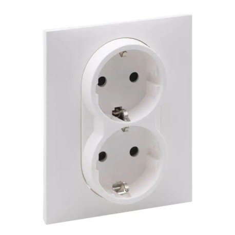 Розетка 2-а с з/к и шторками (пруж.клеммы) 16А/250V белый, SUNO Legrand 721126
