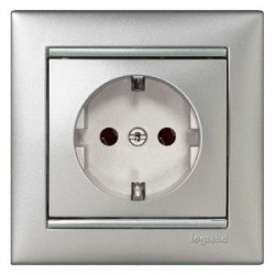Механизм розетки с заземлением, 16 А, Valena Legrand алюминий 770120